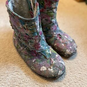 Magnolia Pearl Ranchero Boots - Multicolor